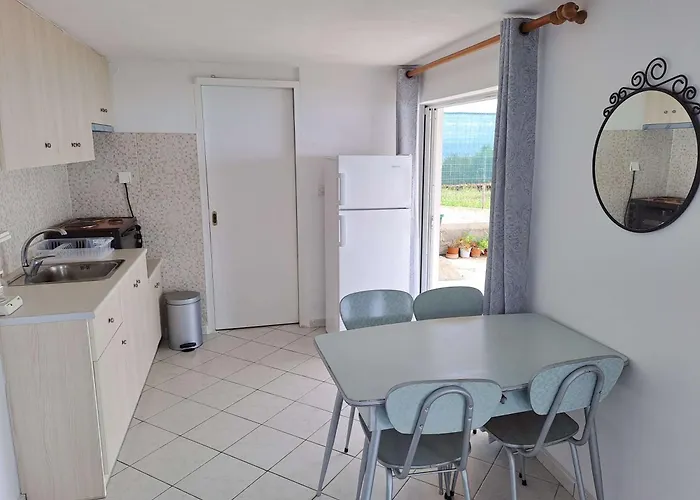 Kotrona Semesterbostad Achladi